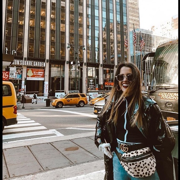 Meet your Posher, Kendall! - Picture 4 of 6